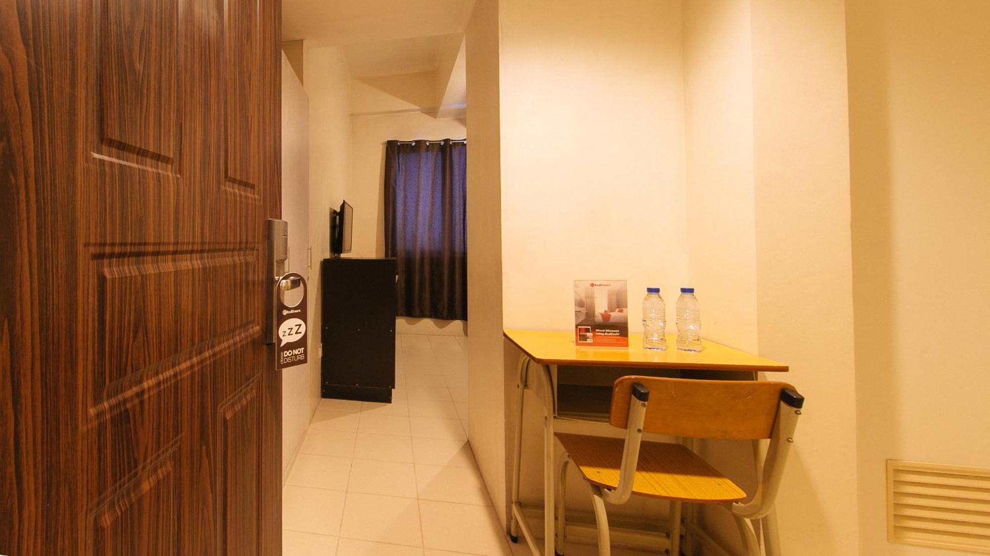 Reddoorz Plus @ E Rodriguez Corner Banawe Quezon City Eksteriør billede